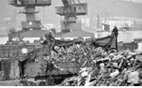 生态环境部常务会议审议通过《关于聚焦长江经济带 坚决遏制固体废物非法转移和倾倒专项行动方案》